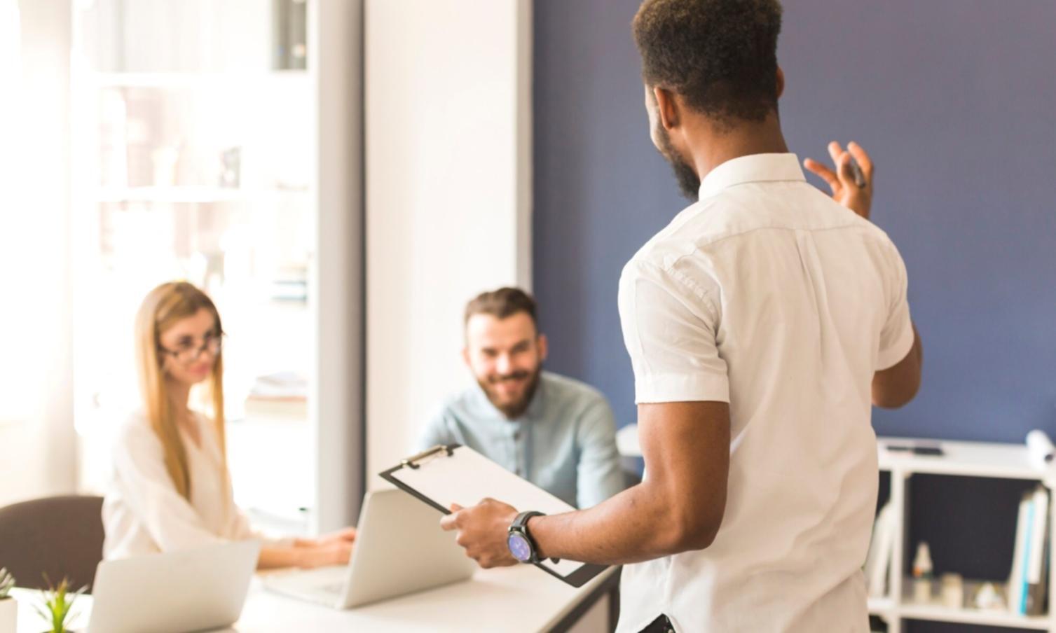Finanzberatung und Bildung bei lumenorimomeuro